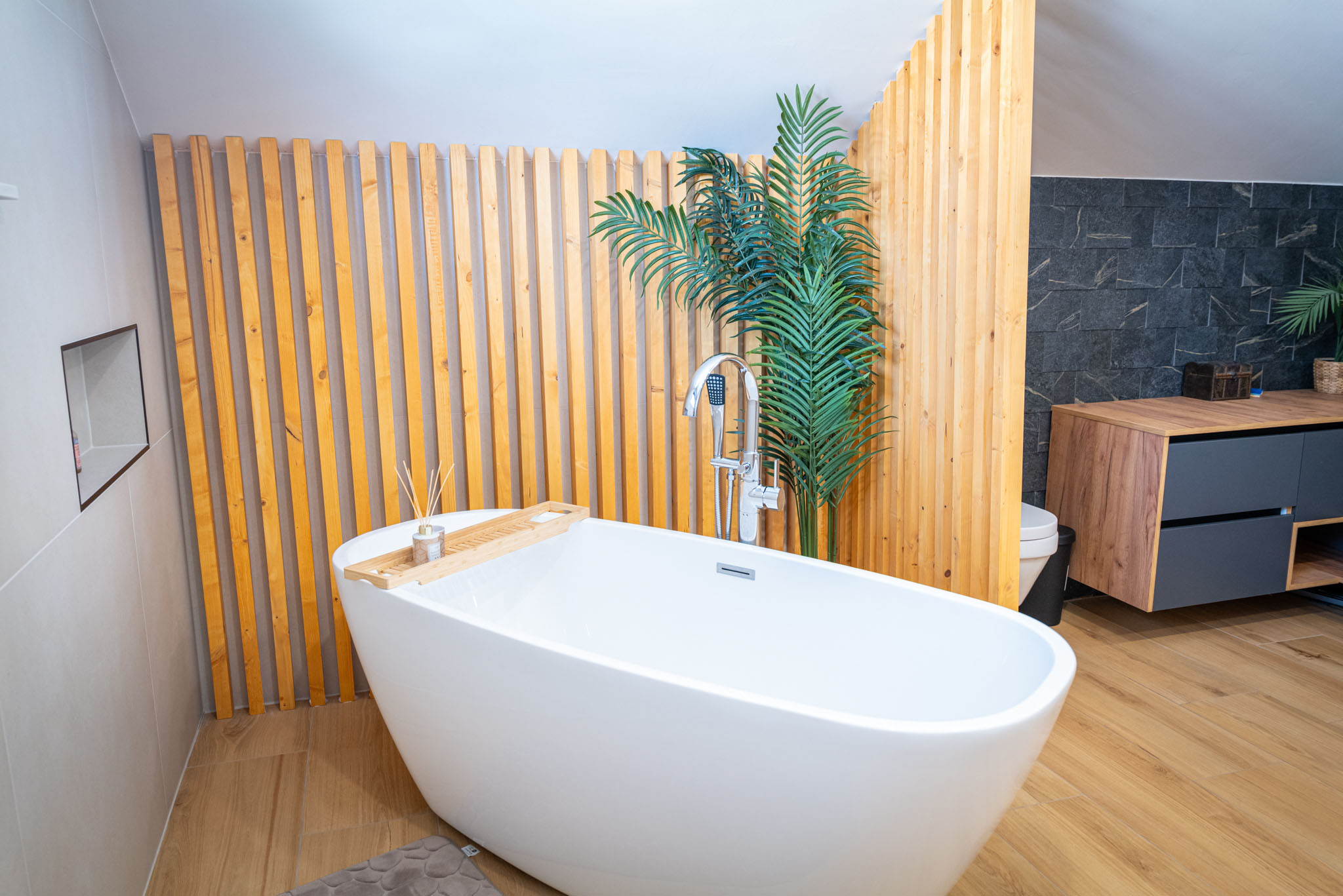 Kopalniško pohištvo z naravnim značajem 3